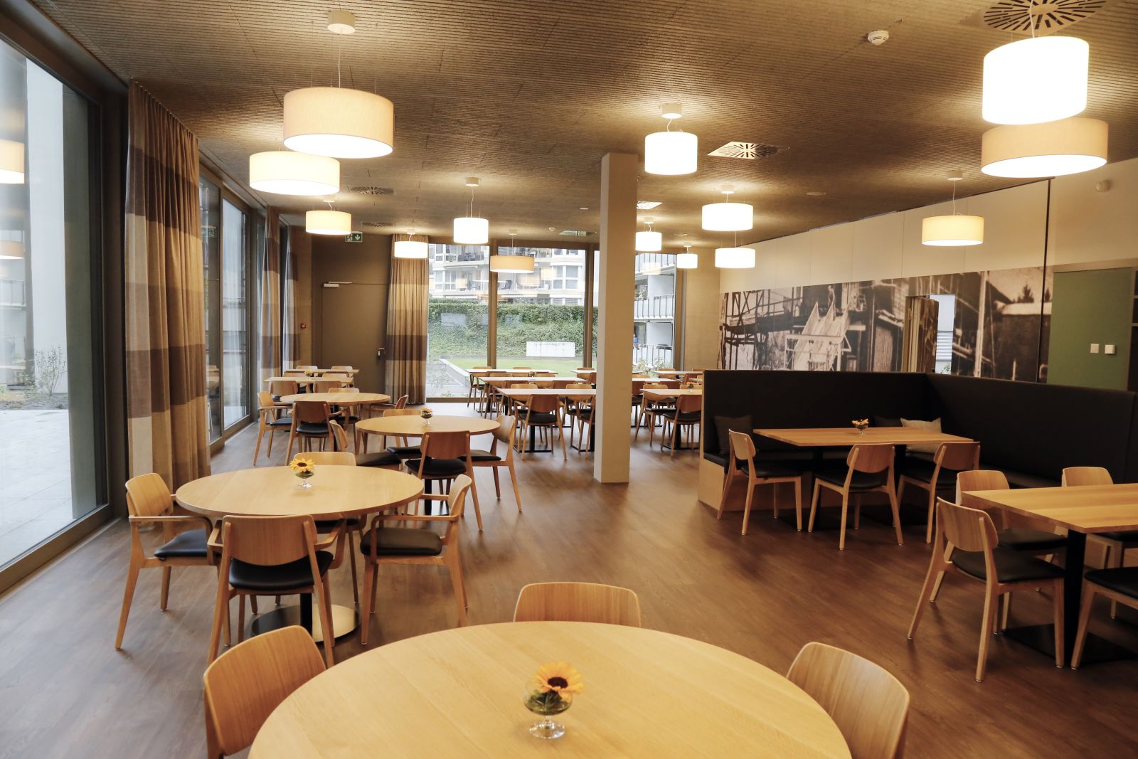Restaurant.JPG